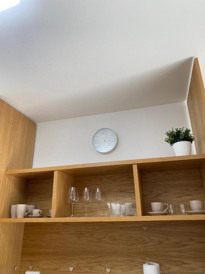 Lia Apartman - Private Parking Bratislava Extérieur photo