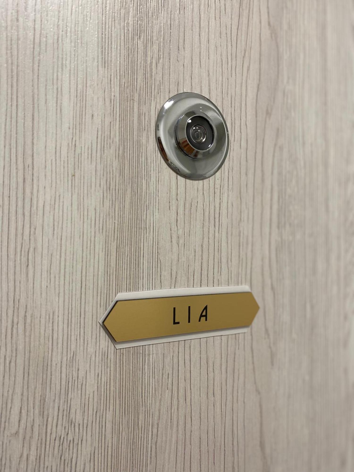 Lia Apartman - Private Parking Bratislava Extérieur photo